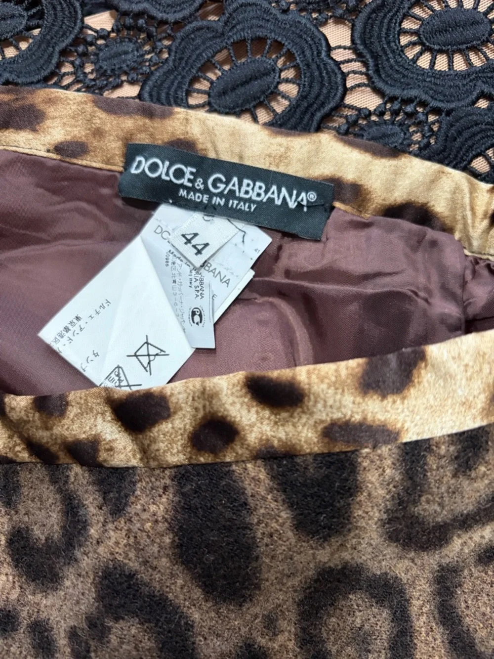 Dolce & Gabbana Leopard-Print Pencil Skirt in Brown and Black - Picture 3 of 3